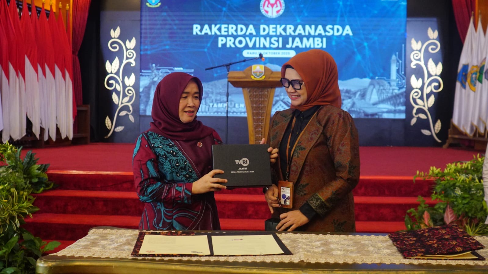 892fffed-bd41-4e77-92e5-97c615f416b1